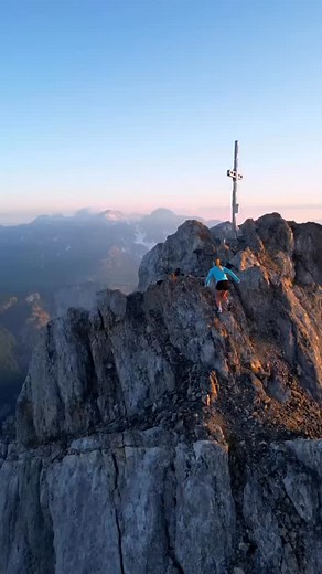 Sin palabras 😍 🎥 @sabrina_krmmr @zeppaio #trailrunninglife #trailrunner #trailrunning #alps #alpes | Trailrunning Comunidadtrail