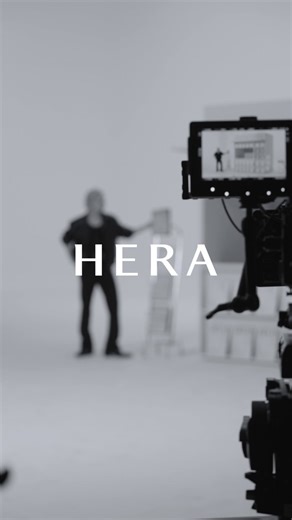 One and only, Lee Felix the Peoples’ Prince! Charismatic aura, noble, graceful, respectful with unique charms, endless talented idol with distinctive voice, he is simply a magical creature! 🧚🏻#FELIXxHERA