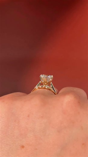 Round wedding set idea ✨ 💍 Victoria Round Engagement Ring 💍 Sereia Wedding Band Classic but with a twist ✨ A ribbon like curve and petal prongs adds just the right amount of distinction in this two piece set 💍 💌 Save this for wedding set inspo 🛍️ Shop now at PrincessBrideDiamonds.com | Princess Bride Diamonds