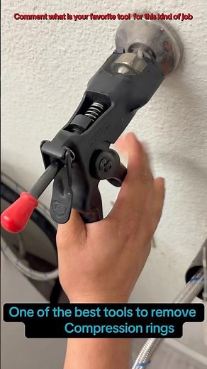 How to remove compression fittings easily #plumbing #plumbingtime #plumber #howto #plomero #shorts
