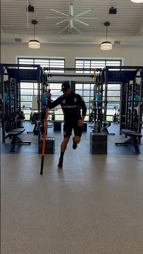 Hand supported lateral hops