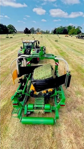 Wrapping Bales For Haylage #haylage