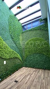 Tenemos el modelo perfecto de Muro Verde 💚para que redecores tu jardín o terraza con la frescura de sus hojas y colores✨ Nuestro muro verde es ideal para ti ya que no se marchita, ni pierde su color por su protección UV y no requiere mantenimiento, también es super fácil de instalar y puedes hacerlo tu mismo🤩 Tenemos 4 lineas diferentes con 8 modelos que se acoplan a tu espacio favorito✨ Línea Clásico, Línea Premium, Línea Deluxe y Línea Colores 🌿🏡 Acércate con tu asesora de ventas para mayo