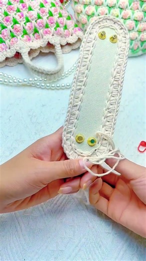 This tulip bag tutorial in my channel#crochetbag#crochetbagtutorial #anxincrochet