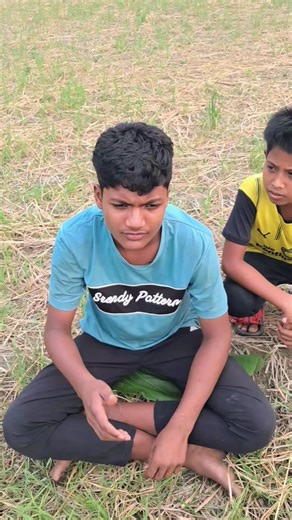 আপনারা মনে হয় চুলের উপর অনেক লেখাপড়া করেছেন মানে পিজি দিয়েছেন 😆😜#foryou #TikTok #bbbbbbbbbbbbbbbbbb