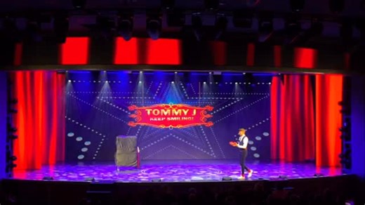 Juggler heckled by kid ….. Enjoy this chaotic three minutes ! I can’t actually juggle seven balls, but took the risk and just about managed it 🥳 #comedy #juggler #comedian #comic | Tommy J Comedy