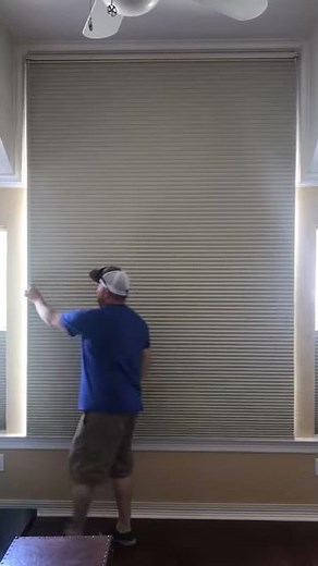 Hunter Douglas UltraGlide Top-Down/Bottom-Up Duette Shade