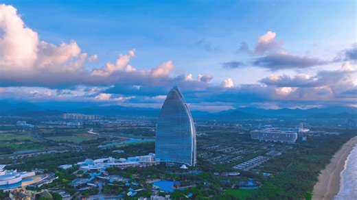 3 个视角告诉你，为啥亚特是大学生喜爱的雇主！👇