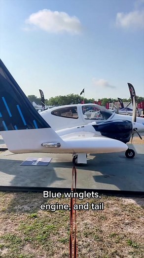 What do you think about this DA42 paint design?👀 #diamondaircraft #DA42