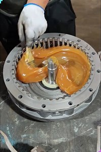 90K views · 178 reactions | Ever wonder what keeps heavy machines running like clockwork? It all starts here — with a layer of expertly applied grease and a passion for precision. Quiet, clean, and deeply satisfying to watch. | Creative Inspiration For You | Facebook