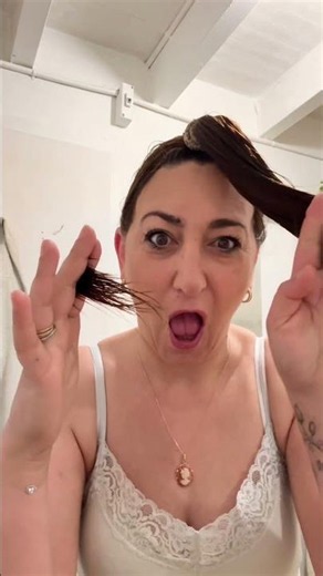 ✂️ TUTO se couper les cheveux mi long en degradé toute seule… #tutocoiffure #cheveux #coupecheveux