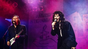 Remembering the only time Kate Bush performed 'Running Up that Hill' live, with David Gilmour