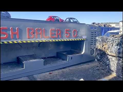 Car baler - Crash - with crane and grapple