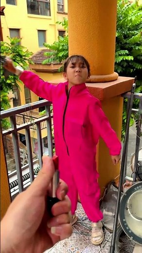 Mengmeng Regretted It!!#DouluoContinent #TangSan #XiaoWu #TangWuTong #SquidGame