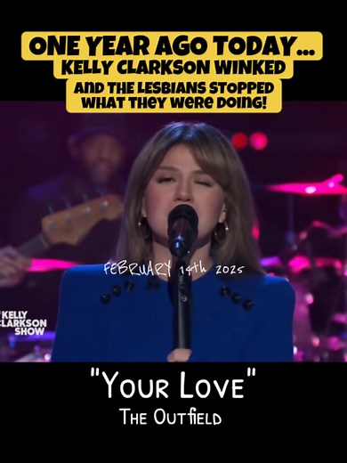 Kelly Clarkson Winks: A Memorable Moment
