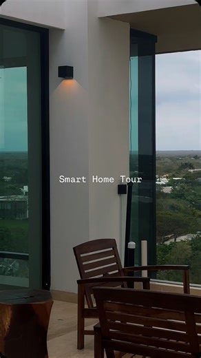 DOMATIC on Instagram: "Así se vive un penthouse inteligente en 2025 🏙️✨ Luces que se adaptan a cada momento, apagadores inteligentes, cerraduras smart y un hogar que responde a ti… Este smart home tour muestra cómo la automatización residencial transforma por completo la experiencia de vivir: 🔹 Control total desde tu celular 🔹 Seguridad con cerraduras inteligentes 🔹 Iluminación inteligente para cada ambiente 🔹 Tecnología que se integra al diseño En Domatic convertimos espacios en hogares in
