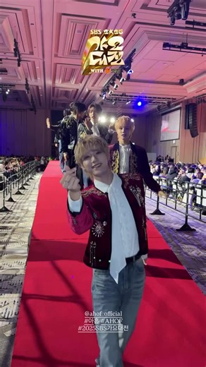 [ 2025 SBS 가요대전 ] AHOF on 2025 SBS 가요대전 Instagram Highlights ] 🔗https://www.instagram.com/s/aGlnaGxpZ2h0OjE3ODQ2NzkwODk0NjI1NDY1?story_media_id=3795205291995273404_2027097611&igsh=ZXhzbGMxcTV6c3cw #AHOF #아홉 @AHOF