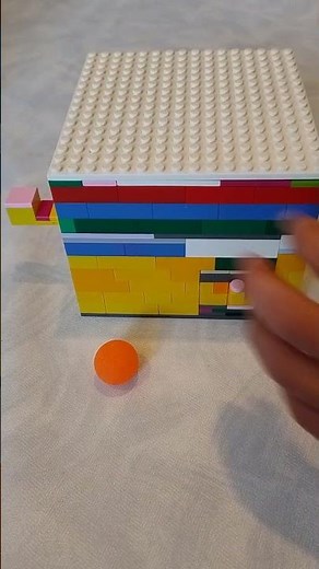 distributeur lego grand format !