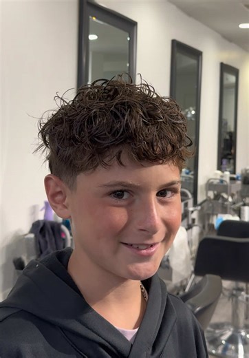 Boy’s hair perm style 🧑🏻‍🦱 at Hare studio 6468816405 152 Allen st Manhattan NY 10002 #harestudionyc #lowereastside #menhaircut #menhairstyle #hairperm