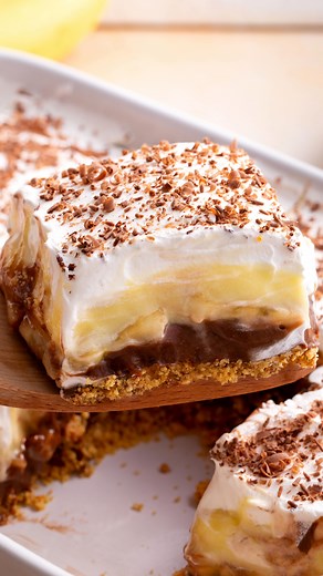 4.3K reactions · 2K shares | Chocolate Banana Pudding Bars - No Bake!...
