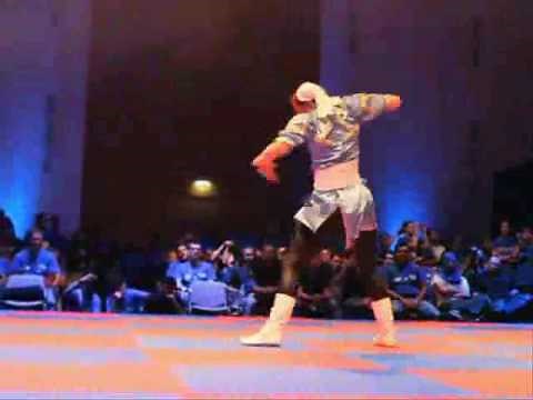 Chun Li Cosplay Real Life Fight - Street Fighter X Tekken - Germany August 2010 Legs Chloe Bruce