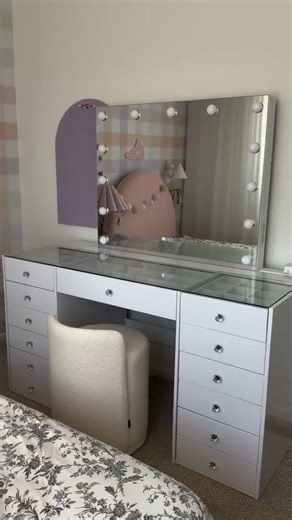 How To Organise A Tween Bedroom With A Glam Makeup Vanity