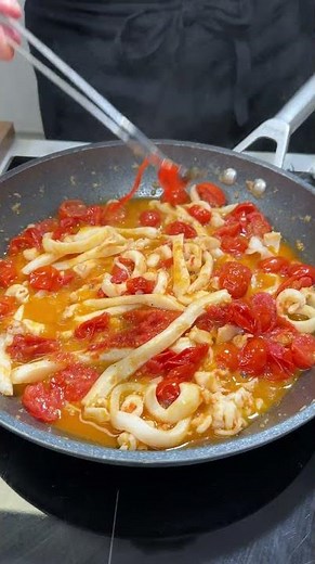 Pasta with cuttlefish and cherry tomatoes🦑🍅