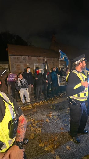 Aberdeen gathering stand off with antefa #aberdeen #SaveOurChildren #stoptheboats #SNPout Aberdeen Against illegal Migration | Keith Stefan