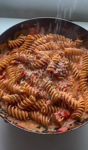 Tomato Cream Pasta with Giant Fusilli Recipe