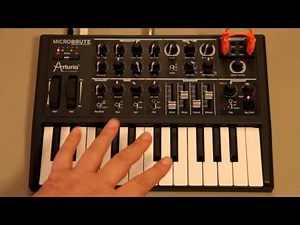 Arturia MicroBrute - how to latch the sequencer