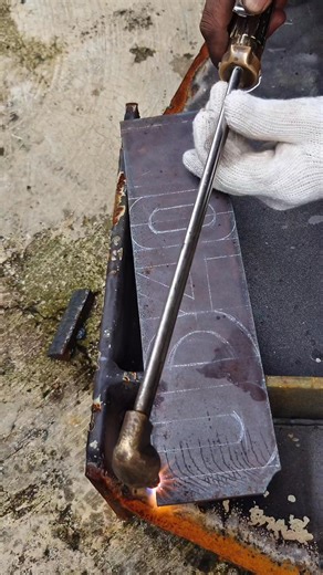 u-jhe welder art on Instagram: "Creating code using torch 👍 #cuttingtorchskils #cuttingtorch #steelFabrication #weldlife"