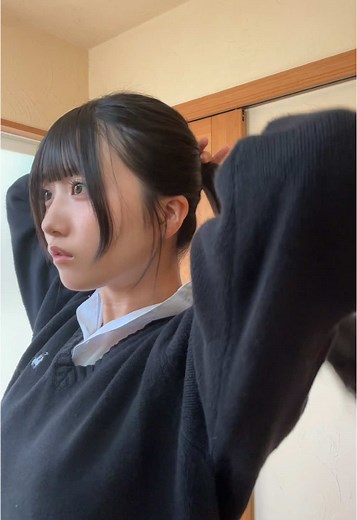 ポニーテールアレンジで学校へ行く準備