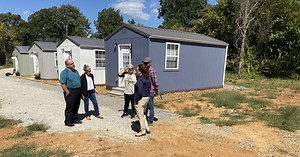 McMinnville nonprofit builds tiny homes to help homeless back on their feet