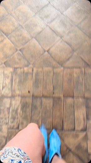 New boots, who dis @ericasunshinelee #italia #italy #rome #cowboyboots #roma #shopping #fashiontrend #jeanboots #countrysinger #espressoMartiniMode | Erica Sunshine Lee Music