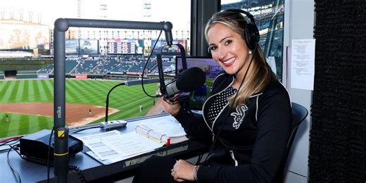 Bergamini makes history as White Sox 1st woman PA announcer