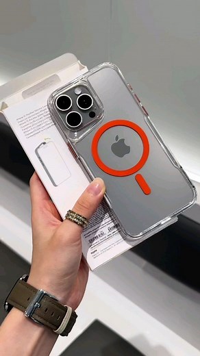 16K views · 7 comments | Double high-definition and high-permeability magnetic mobile phone case! The magnet does not turn yellow after long-term use and attracts more advanced #mobile phone cases recommended #iphone15 #Shell | Trendy Tech Review | Facebook