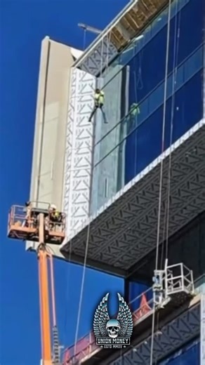 UNION MONEY™️💰💰💰💰💰 on Instagram: "Back to your regular schedule program 😅 ✔️NEW DESIGNS JUST DROPPED. ✔️HODDIE RESTOCKED ✔️ NEW SNAPBACK 🧢 Shop @ www.unionmoneyco.com"