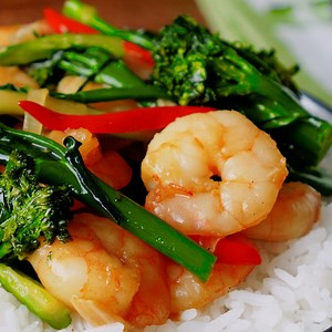 84K views · 465 reactions | Stir Fry Prawns & Broccoli Quick & delicious king prawns and broccoli stir fry. Serve over a bowl of steam rice. Perfect for weeknight dinner! | Khin's Kitchen | Facebook