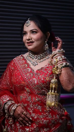 Stunning Bride 🤩#indianwedding #bridelmakup #bride #weddingphotography #weddingdress #viralshorts