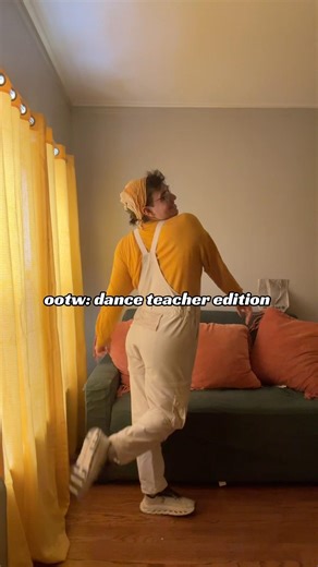Comment your favorite !! #ootd #outfitideas #dance #danceteacher #ootw