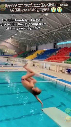 Funny failed dive🤣🤣 Why didn’t we see them at the Olympics??😂😂 #funny #diving #fail #olympics