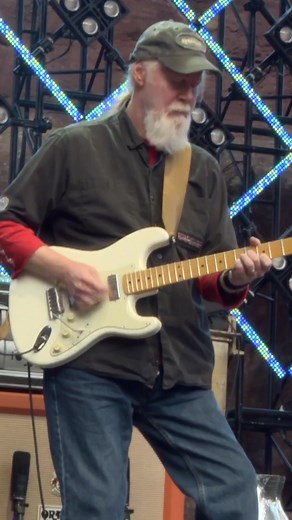 Widespread Panic performs