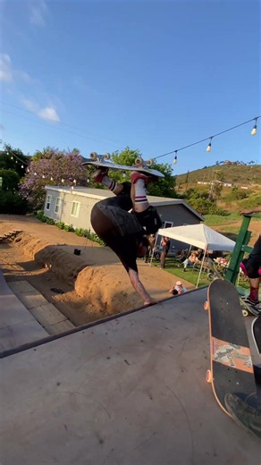 Skating a backyard ramp 🔥 #skateboarding #california