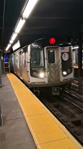 R160 R Train Arriving At Rector St (BMT) #nycsubway