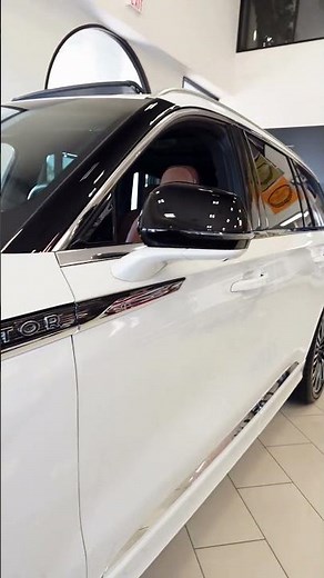 🔥 !Step into excellence with the 2025 Lincoln Aviator Black Label