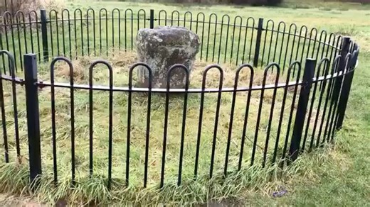A clip of the Carrickstone #Roman Altar in Cumbernauld, #Scotland. This intriguing stone is around 2,000 years old & is a scheduled ancient monument. Legend states it was used as a rallying point for Robert the Bruce & where he planted his banner before the Battle of Bannockburn. | The Trimontium Trust & Museum