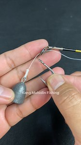 8.5M views · 114K reactions | Amazing Idea Fishing skills how to make rig fishing 2 hooks #fishing #diy #tutorial #fbyシviral #mancing #fisherman #fypシ゚ #fishingknot #fishingknottutorial #fishinghook | Kang Muhidin Fishing | Facebook