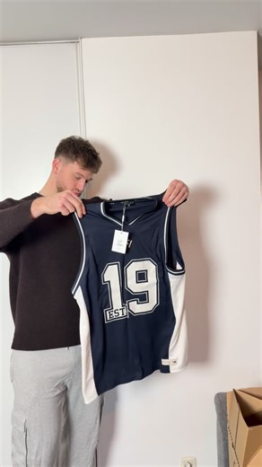 Alexandre Bécourt on Instagram: "New collection NFL 🏈 @teveo 20H00 -10% avec mon code : LEBEEECFR Merci à ceux qui me soutiennent et qui utilisent mon code, je prépare un nouveau concours TEVEO 👀"