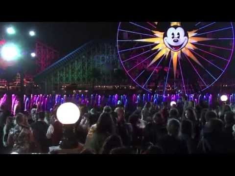 World of Color Nighttime Show - World Premiere at Disney California Adventure