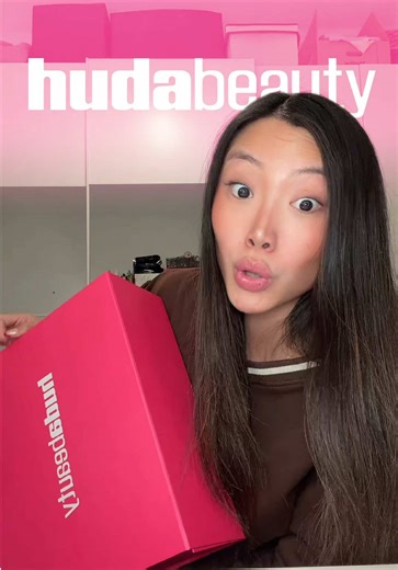 @Huda Beauty ME ENCANTAAA🥺 muchisimas gracias @ALEM #hudabeauty #easybake #popsocket #2016 #settingpowder